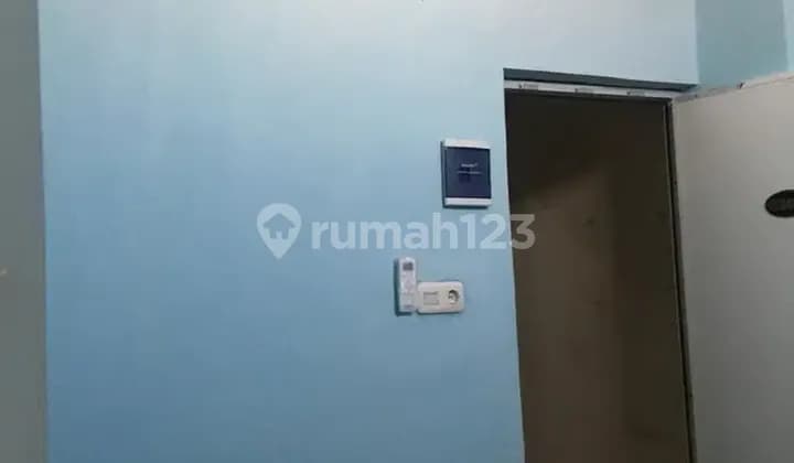 Disewakan kos depan sekolah dian harapan rumah sehat kalideres mayora