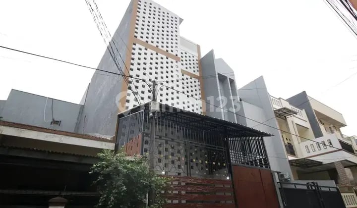 Kost HelloRoom Sunter Agung Dekat RS Satya Negara Belakang Total Buah