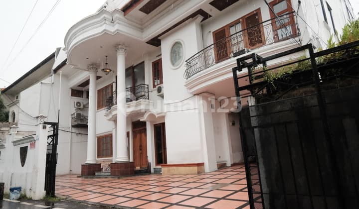 Kebayoran Kost Exclusive Dan Lengkap di Cilandak Dekat Esmod