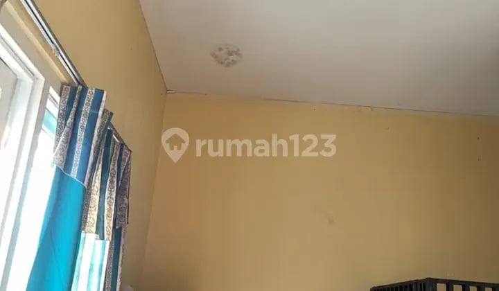 Cheap Women's Boarding House near Summarecon Mall Serpong
