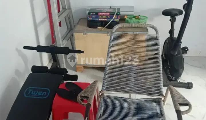 Accept female boarders