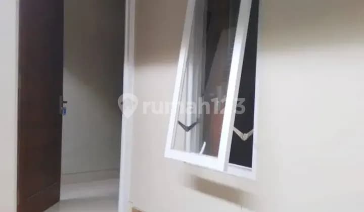 Pavilion Kos (Boarding House) Specifically for Couples/Female Employees near UGM and UNY