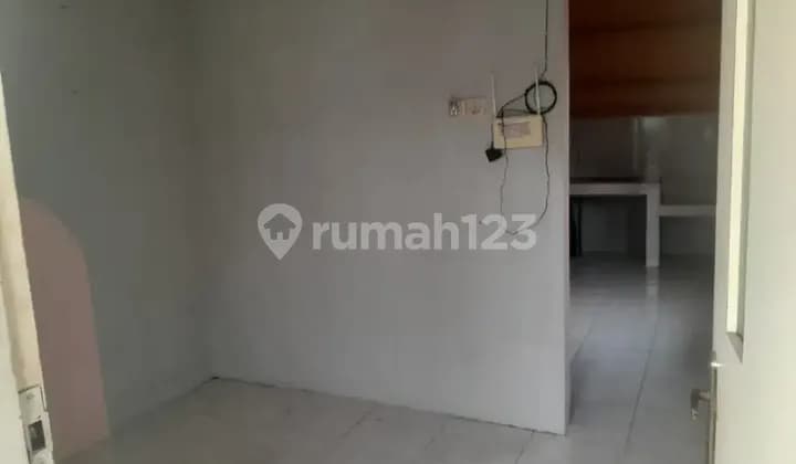 Boarding houses and rental rooms