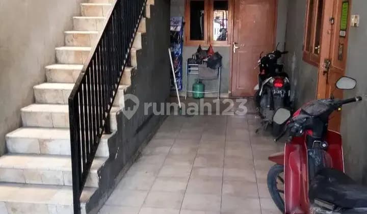 Disewakan rumah petak 2 ruang