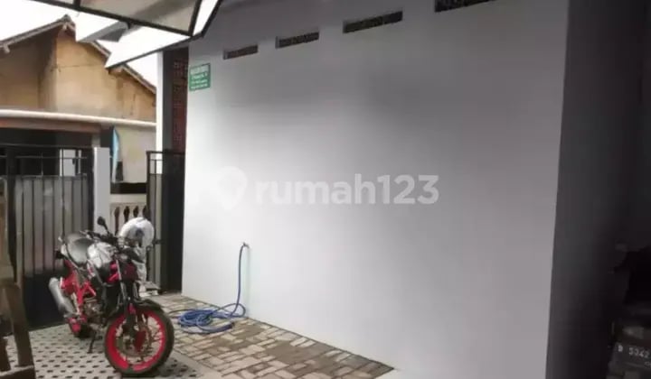 Boarding houses for singles and married couples.