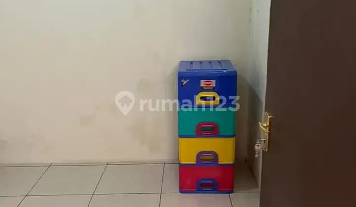 Kamar kos lokasi strategis jalan kaki ke halte busway Bidaracina