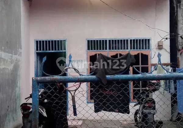 Kost Jl Panci Ayahanda Behind Brastagi Supermarket Gatot Subroto