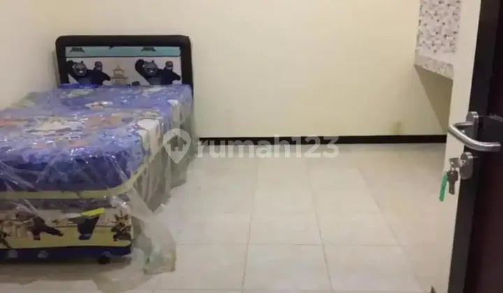 Girls' boarding house for rent