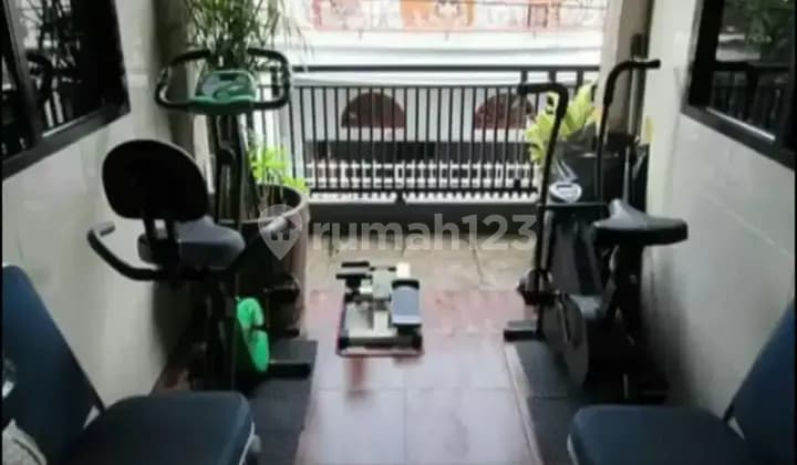 Kos AC wifi Full Furnish Mampang 8Residence