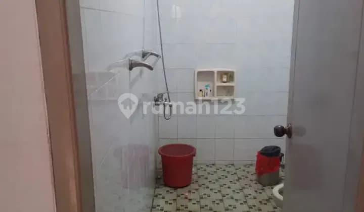 KOST MAHASISWI/ KARYAWATI/ SUSTER