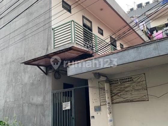 Kost Karbela Bu Isah Setiabudi