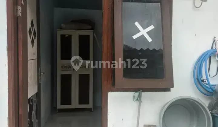 Mrs. Devi's boarding house