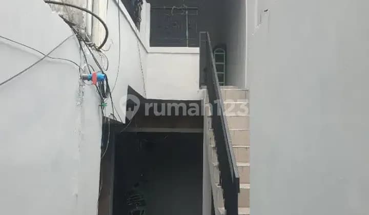 Kost khusus Wanita AC condet, cililitan, kramat jati jakarta timur