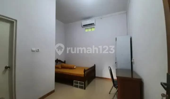 GRIYA KUMARA Women's Boarding House