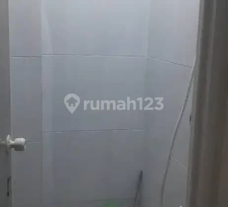 Kos Putra Kamar mandi dalam