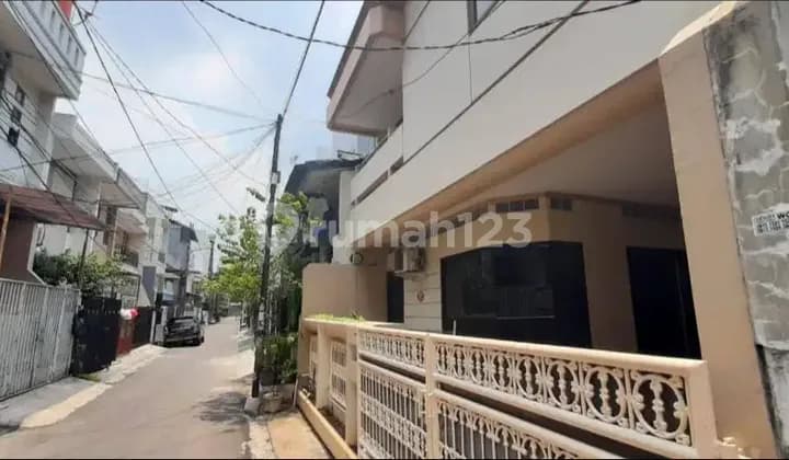 Kost Pria di Tanjung Duren