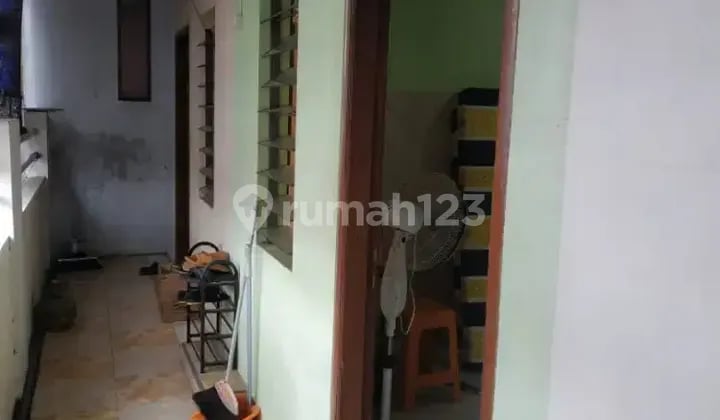 Kos Kosan Dinoyo Sekolahan