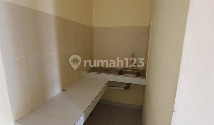 kontrakan bulanan bintaro nyaman ada parkir mobil motor ada wifi