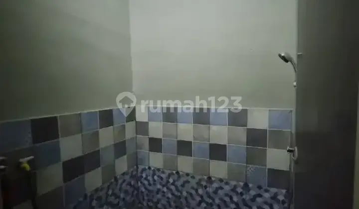 Disewakan kontrakan di kp.dumpit kamar mandi dalam murah