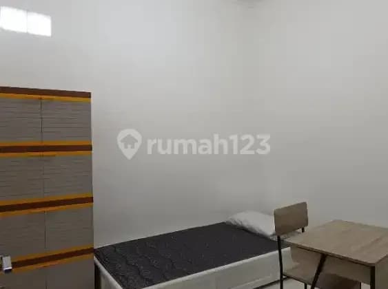 Kostan wanita/mahasiswi/karyawati/pasutri baru