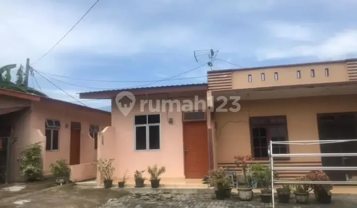 Rent a boarding house for female employees/students.