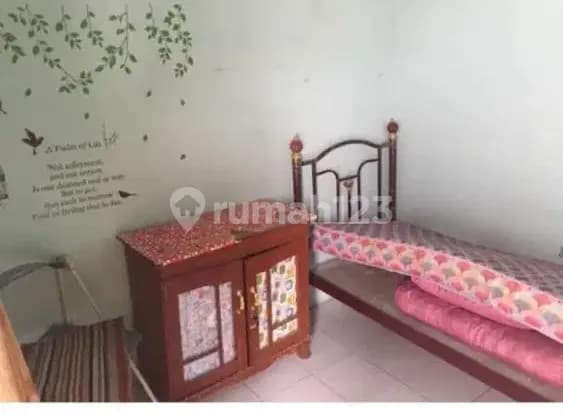 Kosan di Bintaro ada 6 kamar , lengkap dengan isinya sebrang,miegacoan