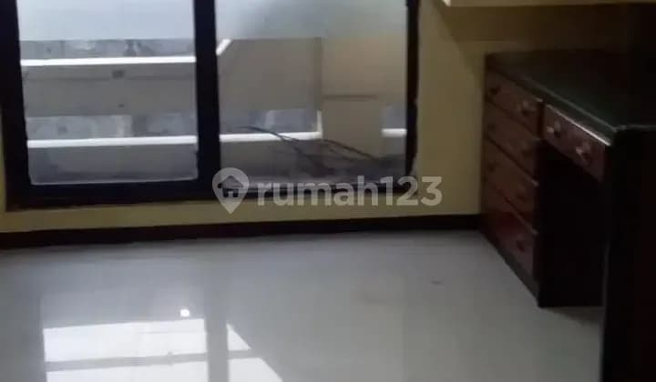 Kontrakan 2 Kmr Modèl Apartemen, Cipinang