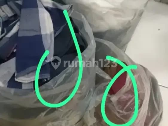 Kostan Deket jl tol ada garasi mobil