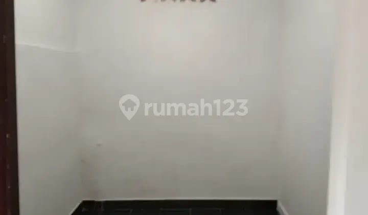 KOS/KONTRAK DEKAT STASIUN Tebet