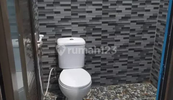 Kost Pria di Pondok Kelapa