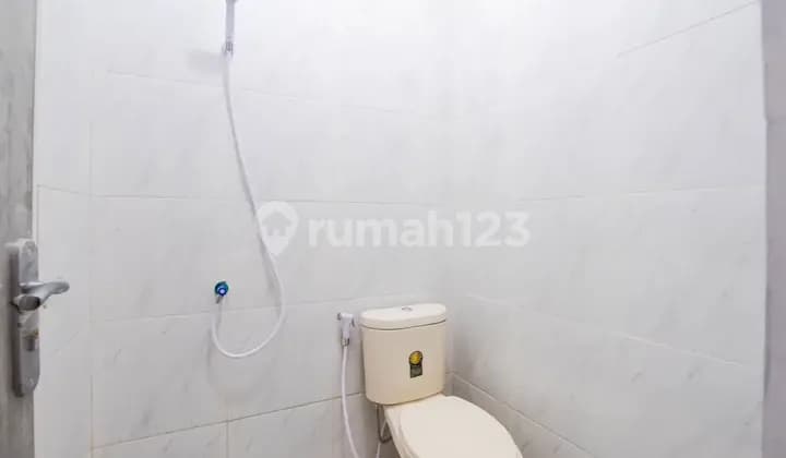 Kost Alas Tua di Kalideres, Mutiara Pratama 2 Siap Huni Jendela Keluar
