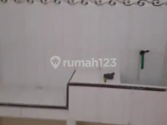 Terima kos cowok atau pasutri.aman dan nyaman..utara hotel halogen