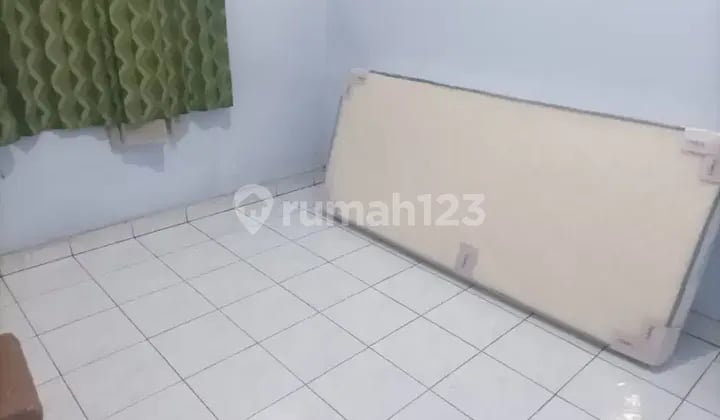 Girls' Dormitory area near Elisabeth Hospital