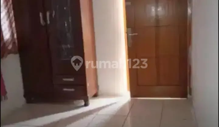 Comfortable Women's Boarding House Near Adammalik Busway Stop