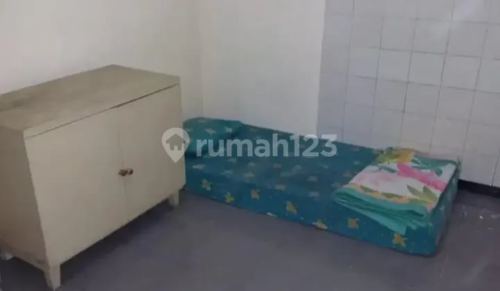 Kos putra pos pengumben