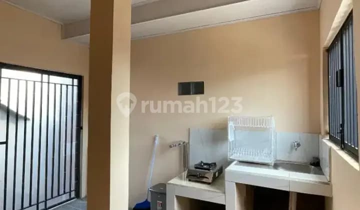 Kost Khusus Wanita Akses dekat ke Sudirman & Gatot Subroto