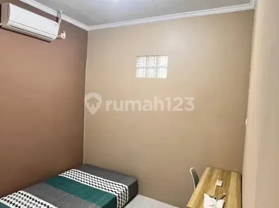 Accepting male and female boarders