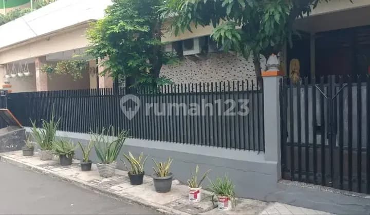 Kost Karyawan di Kayu Putih, Pulo Gadung.