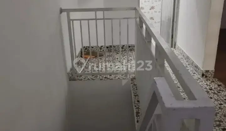 Kosan 1 lantai full ( di lantai 2 )