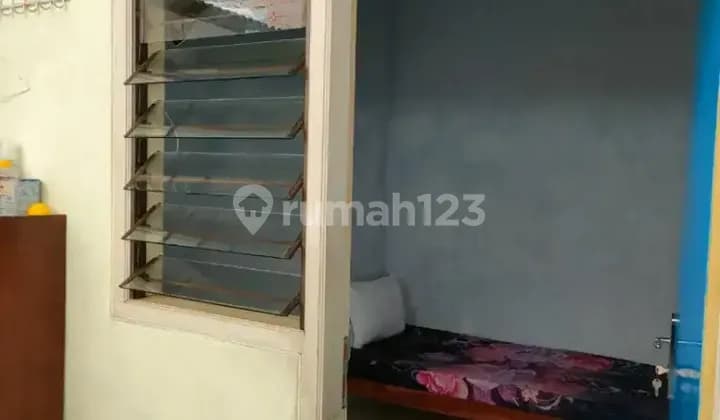 Kamar kos laki laki khusus karyawan murah dan bersih