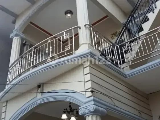 For sale: house and boarding house with 19 rooms 23 rooms