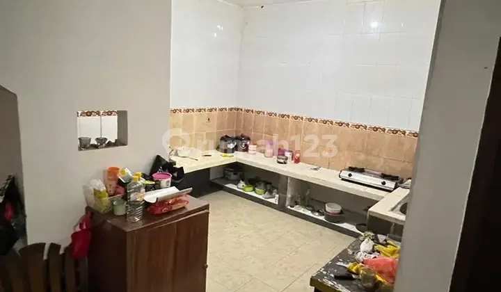 Kost Kos Kosan Putri - Semampir