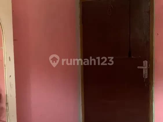 For rent, BOARDING ROOM FOR *WOMEN* ONLY