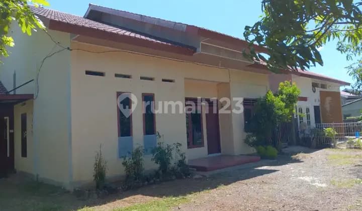 Kost Pria Pande Corner