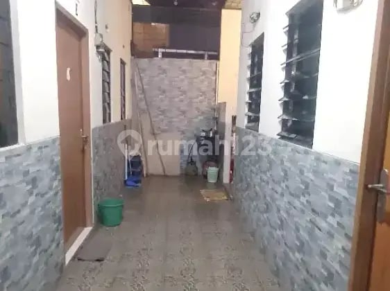 KOS MINGGUAN BULANAN WANITA STAN BINTARO