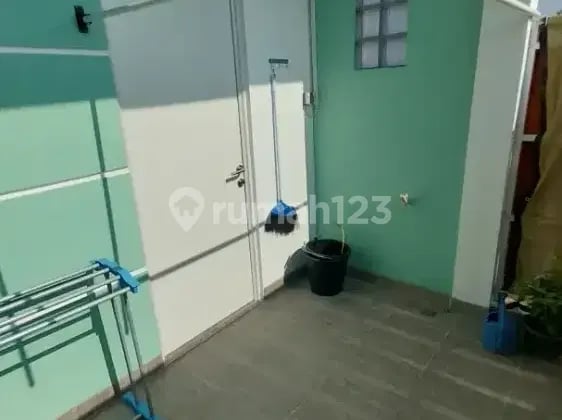 Triz Kost Putri Jababeka - Bersih, aman, nyaman