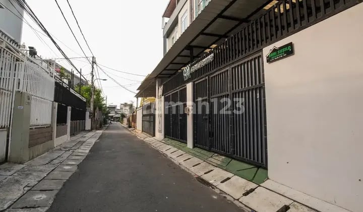 Kost Bulanan Grogol Abdi Susilo Jendela Keluar Lt2 Dekat Ciputra Mall