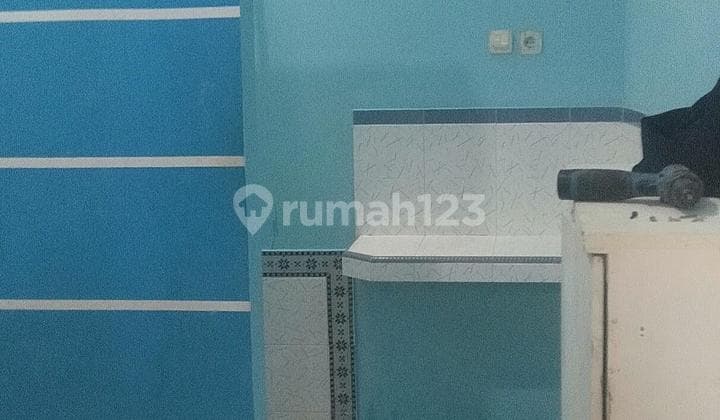 Prita Kost Lakarsantri Surabaya