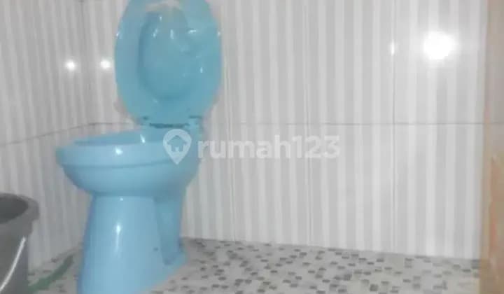 KOST KEBAYORAN BARU BLOK A TIDAK BEBAS Kamar mandi dalam 300m ke MRT