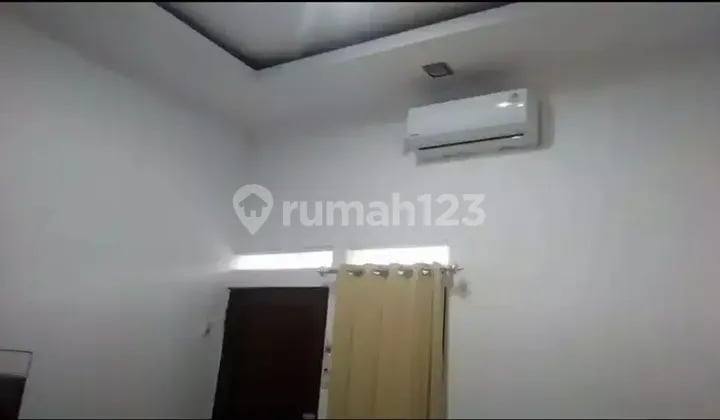 DF Exclusive Women's Boarding House